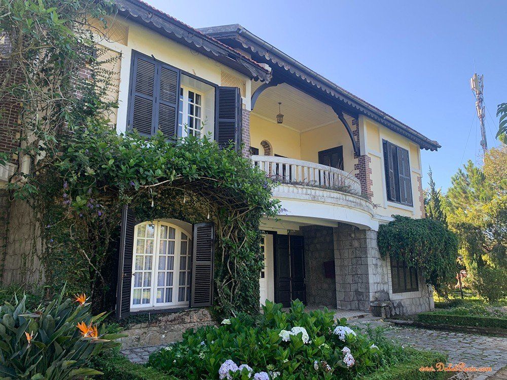 Đất nền Biệt thự, Đường nhựa chính Măng Lin, Phường 7, gần trung tâm TP .Đà Lạt, cách mây Lang Thang 200m, cách Hồ Xuân Hương 9km, thích hợp an cư nghỉ dưỡng,kinh doanh cà phê, giá 15tỷ