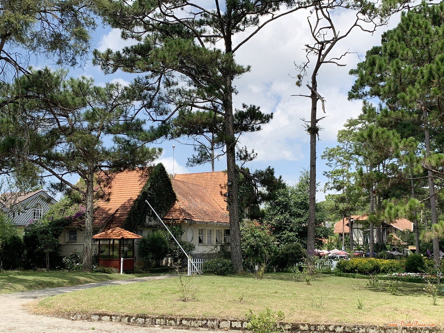 Đất nền Biệt thự KQH Phạm hồng thái, phường 10, ngay trung tâm TP .Đà lạt, cách hồ xuân hương 300m, thích hợp xây khách sạn, an cư nghỉ dưỡng, giá 38tỷ